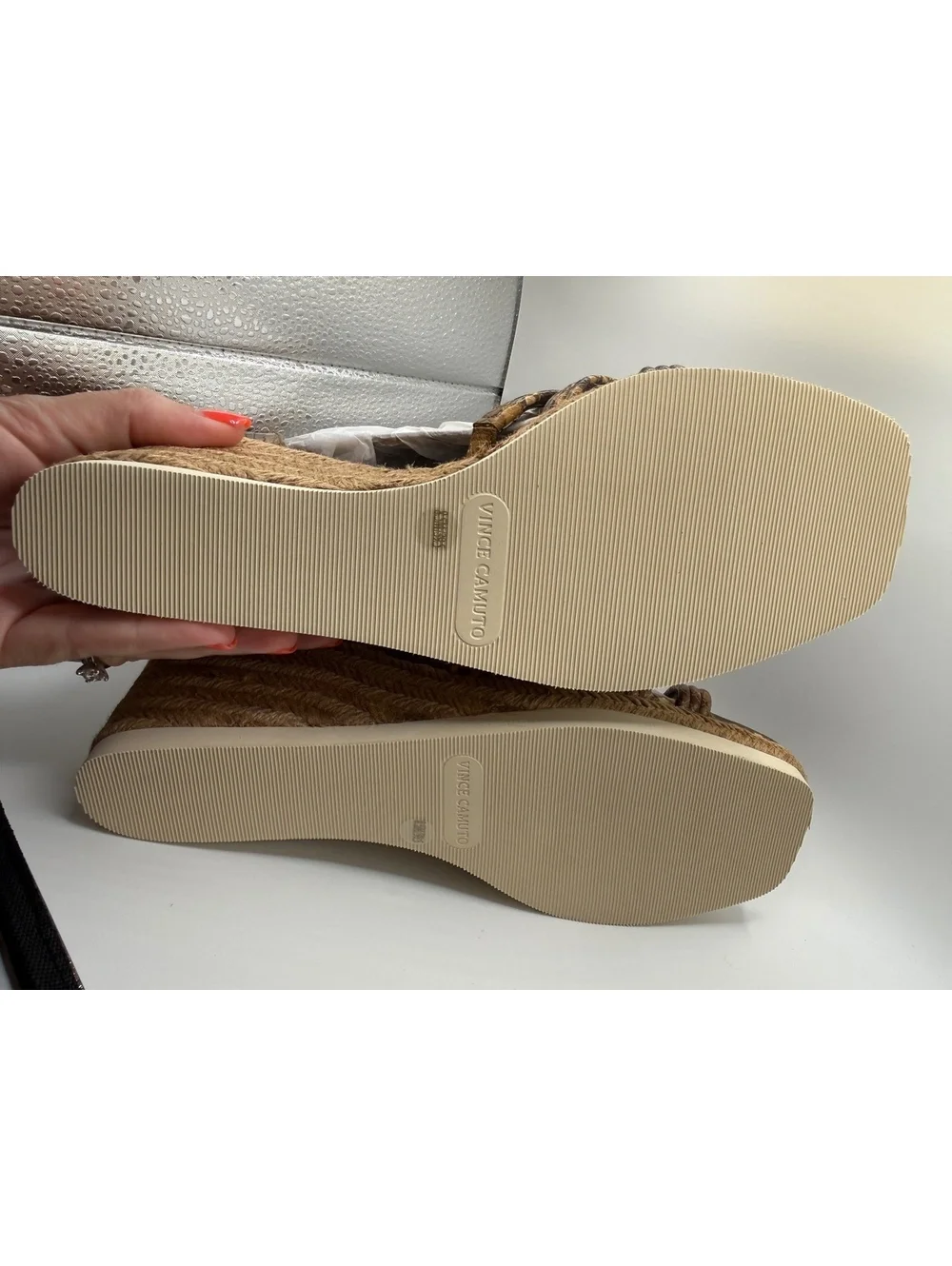 Vince Camuto new box